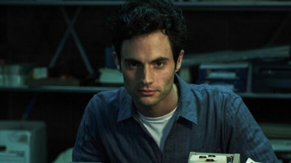 You saison 2 : des fans ont demandé à Penn Badgley de les kidnapper et ça ne l'amuse pas trop !