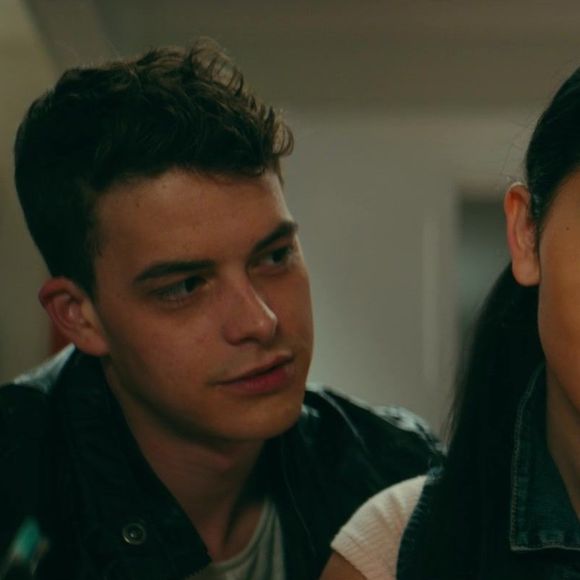 A tous les garçons que j'ai aimés 2 : Josh (Israel Broussard) oublié ? Voilà pourquoi il est absent de la suite