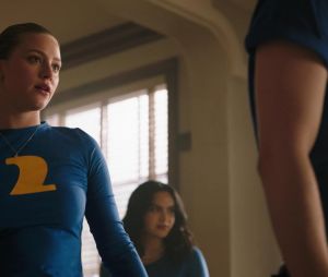 Riverdale saison 4 : Lili Reinhart porte le numéro 2