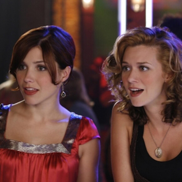 Les Frères Scott : Hilarie Burton (Peyton) se confie sur son amitié avec Sophia Bush (Brooke) pendant le tournage de la série