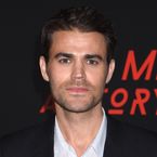 Paul Wesley (The Vampire Diaries) lâche son numéro de téléphone sur Insta