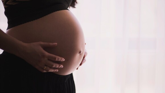 TikTok : à 19 ans, elle tombe enceinte... en étant encore vierge