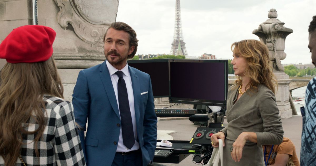 Films Et Séries Tv Avec William Abadie Emily in Paris : William Abadie joue le rôle d'Antoine - Purebreak