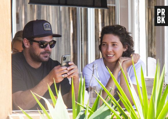 Zac Efron célibataire ? Il serait séparé de sa copine australienne Vanessa Valladares