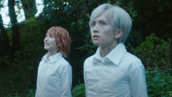 The Promised Neverland : Emma, Norman, Ray et les autres se dévoilent dans le film en live-action