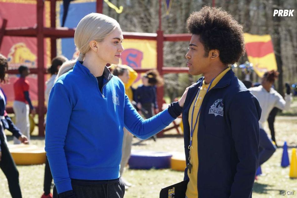 Legacies Saison 3 Episode 1 Vostfr Legacies saison 3, épisode 1 : Lizzie et MG sur une photo - Purebreak
