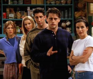 Friends le retour : Lisa Kudrow (Phoebe) confie que les retrouvailles acteurs ont enfin commencé à être tournées, la diffusion devrait se faire au printemps 2021
