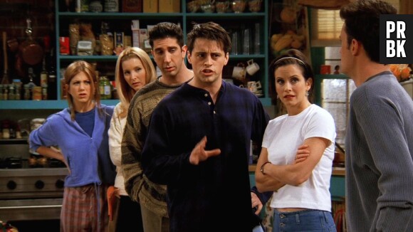 Friends le retour : Lisa Kudrow (Phoebe) confie que les retrouvailles acteurs ont enfin commencé à être tournées, la diffusion devrait se faire au printemps 2021