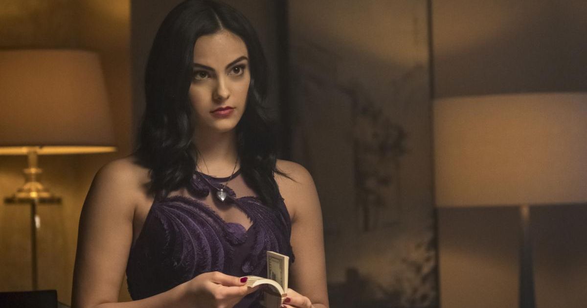Camila Mendes donne son avis sur les intrigues ridicules dans Riverdale