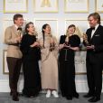 Oscars 2021 : Nomadland, Soul et The Father gagnants, le palmarès complet. Ici, Peter Spears, Frances McDormand, Chloé Zhao, Mollye Asher et Dan Janvey