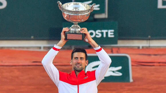 Novak Djokovic gagnant de Roland-Garros 2021 : son beau cadeau à un jeune fan après sa victoire