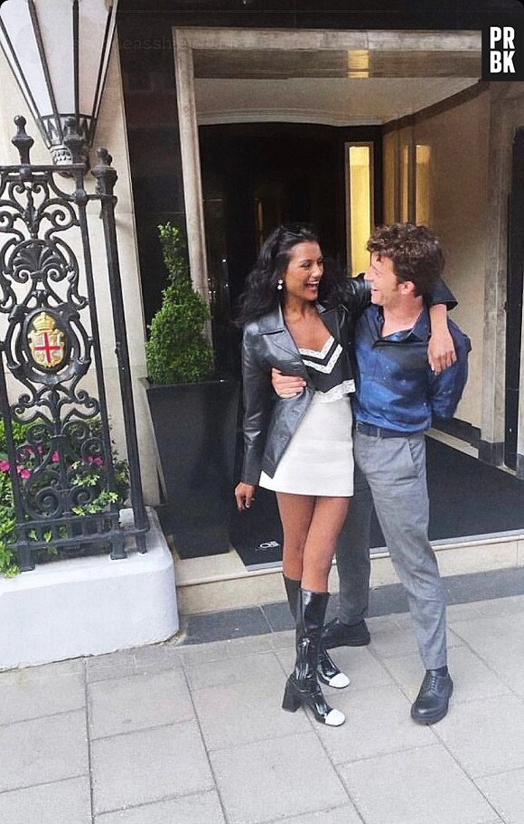 Simone Ashley et Jonathan Bailey, les deux stars de la saison 2 de La Chronique des Bridgerton, posent ensemble sur Instagram