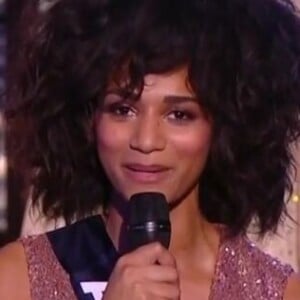 Miss France 2022 : Ambre Andrieu (Miss Aquitaine) répond à la polémique sur sa coiffure et confirme qu'elle ne voulait pas ça.