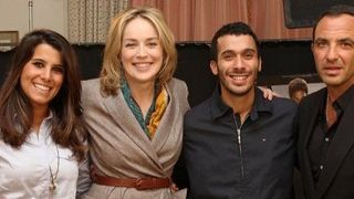 Sharon Stone ... elle demande à Karine Ferri si elle est lesbienne