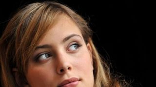Nora Arnezeder ... Elle va jouer avec Ryan Reynolds