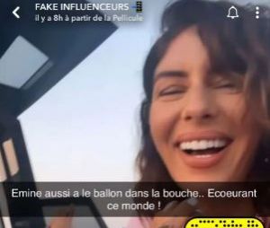 Emine de la JLC avec un ballon dans la bouche.