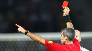 Cette star de télé-réalité balance sur son mec footballeur harcelé de nudes