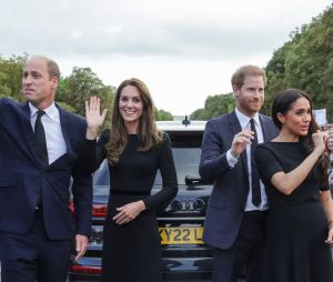Les couples Kate Middleton/Prince William et Meghan Markle/Prince Harry lors d'une sortie à Windsor le 10 septembre 2022