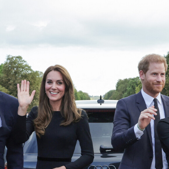 Les couples Kate Middleton/Prince William et Meghan Markle/Prince Harry lors d'une sortie à Windsor le 10 septembre 2022