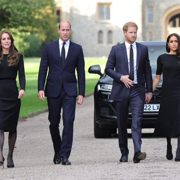 Kate Middleton, le Prince William, le Prince Harry et Meghan Markle lors d'une sortie à Windsor le 10 septembre 2022