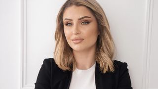 "Un film d'horreur", "Ça fait flipper" : Amandine Pellissard s'affiche défigurée à cause d'un problème de santé