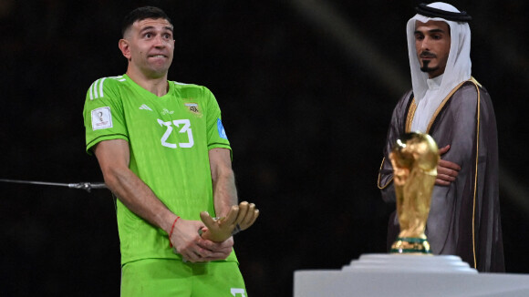 Emiliano Martinez et l'Argentine bientôt sanctionnés suite à leur attitude après la Coupe du Monde ? La FIFA ouvre une enquête