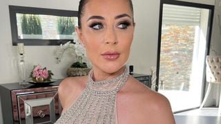 "Elle me payait 5000 euros par mois" : Aqababe avoue avoir été sous contrat avec Magali Berdah pour protéger les candidats de Shauna Events