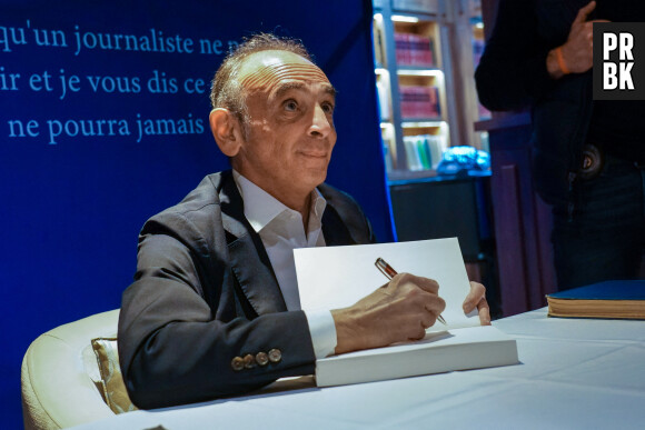 Le fondateur du parti Reconquête!, Eric Zemmour dédicace son nouveau livre "Je n’ai pas dit mon dernier mot" à Cannes, France, le 4 avril 2023. © Norbert Scanella /Panoramic/Bestimage 