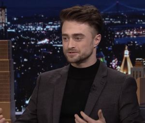 Daniel Radcliffe sur le plateau de l'émission "The Tonight Show Starring Jimmy Fallon" à New York, le 20 mars 2022.