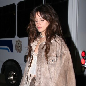 Exclusif - Camila Cabello arrive au Neon Carnival 2023 au Desert International Horse Park le 15 avril 2023.  Indio, CA - EXCLUSIVE - Camila Cabello make a solo outing at Neon Carnival, just a day after breaking the internet with her steamy reunion with ex-boyfriend Shawn Mendes. The singer looked confident and happy as she enjoyed the festivities.


