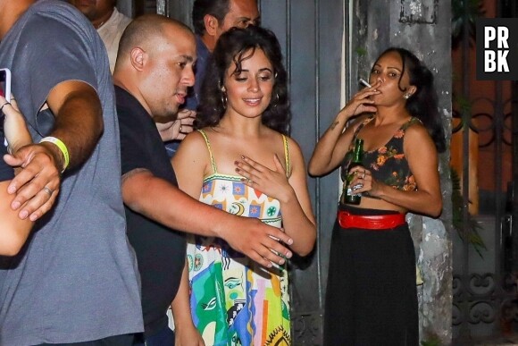 Exclusif - Camila Cabello quitte un bar à Rio de Janeiro au Brésil le 1er février 2023.


