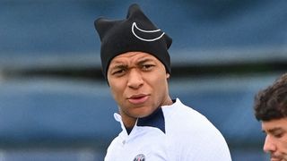 "Il a répondu comme un enfant" : la mère de Kylian Mbappé réagit à son coup de pression contre le PSG et la fameuse vidéo du "Kylian Saint-Germain"