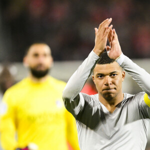 joie de Kylian Mbappe (PSG) en fin de match lors du match de championnat de Ligue 1 Uber Eats opposant Le Stade Brestois 29 (Brest) au Paris Saint-Germain (PSG) au stade Francis-Le Ble à Brest, France, le 11 mars 2023. le PSG a gagné 2-1. © Jean-Baptiste Autissier/Panoramic/Bestimage  French L1 football match between Stade Brestois 29 (Brest) and Paris Saint-Germain FC at Stade Francis-Le Ble in Brest, western France on March 11, 2023. PSG won 2-1. 