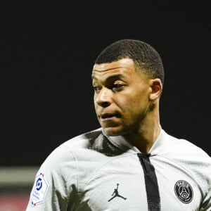 Kylian Mbappe (PSG) lors du match de championnat de Ligue 1 Uber Eats opposant Le Stade Brestois 29 (Brest) au Paris Saint-Germain (PSG) au stade Francis-Le Ble à Brest, France, le 11 mars 2023. le PSG a gagné 2-1. © Jean-Baptiste Autissier/Panoramic/Bestimage  French L1 football match between Stade Brestois 29 (Brest) and Paris Saint-Germain FC at Stade Francis-Le Ble in Brest, western France on March 11, 2023. PSG won 2-1. 