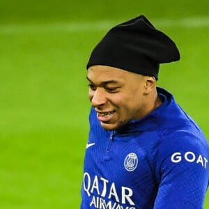 Le PSG s'entraine à l'Allianz Arena Stadium à Munich, le 7 mars 2023. © Matthieu Mirville/Zuma Press/Bestimage  March 7, 2023, Munich, France, Germany: Kylian MBAPPE of PSG during a Paris Saint-Germain training session at Allianz Arena Stadium on March 07, 2023 in Munich, Germany. 