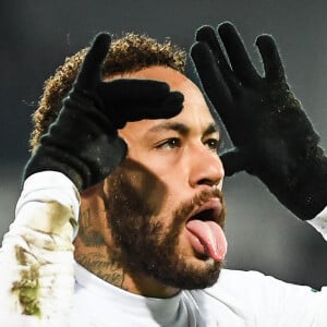 Celebration de Neymar après son but - Match de 16ème de finale de la Coupe de France 2023 "Pays de Cassel - PSG (0-7)" au stade Bollaert-Delelis à Lens, le 23 janvier 2023. © Matthieu Mirville/Zuma Press/Bestimage