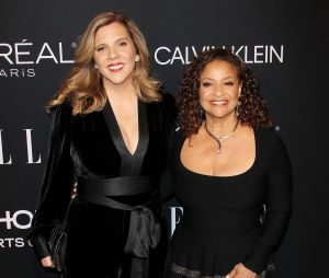 Debbie Allen, Krista Vernoff à la 25ème soirée annuelle ELLE Women à l'hôtel Four Seasons à Hollywood, le 15 octobre 2018 