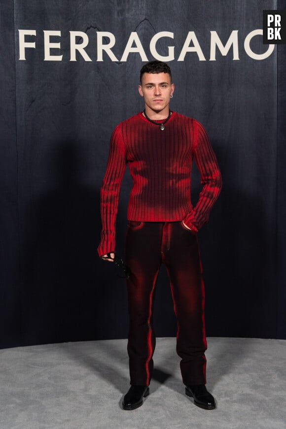 Aron Piper - Célébrités au Défilé de Mode "Ferragamo" Prêt-à-porter Automne-Hiver 2023/2024 lors de la Fashion Week de Milan, Italie, le 25 Février 2023.