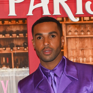 Lucien Laviscount - Avant-première du film Netflix "Emily in Paris" saison 3 au Théâtre des Champs Elysées à Paris le 6 décembre 2022. © Coadic Guirec/Bestimage