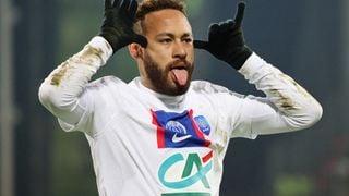 "Il chie sur le PSG" : Neymar abandonne ses coéquipiers car "il ne peut pas se déplacer", mais fait la fête à Monaco... Les supporters ulcérés