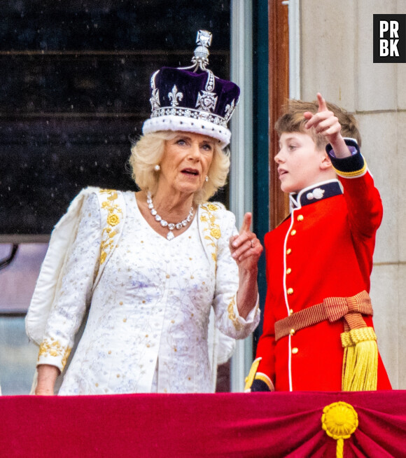 Camilla Parker Bowles, reine consort d'Angleterre et Louis Lopes - La famille royale britannique salue la foule sur le balcon du palais de Buckingham lors de la cérémonie de couronnement du roi d'Angleterre à Londres le 5 mai 2023. 