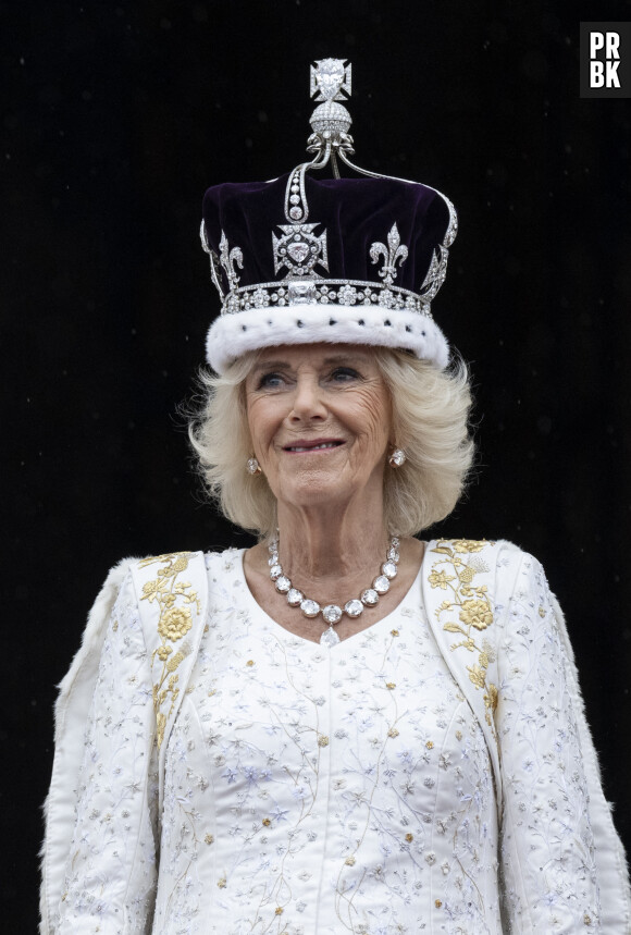 Camilla Parker Bowles, reine consort d'Angleterre - La famille royale britannique salue la foule sur le balcon du palais de Buckingham lors de la cérémonie de couronnement du roi d'Angleterre à Londres le 5 mai 2023. 