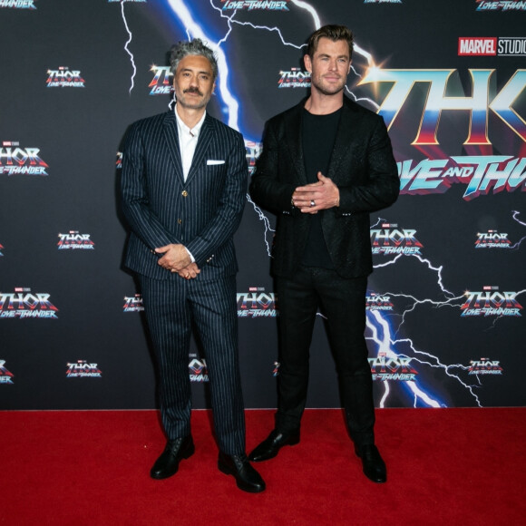 Taika Waititi, Chris Hemsworth à la première du film "Thor: Love and Thunder" à Syndey, le 27 juin 2022.