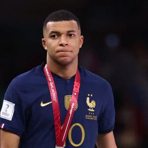 Kylian Mbappé - Remise du trophée de la Coupe du Monde 2022 au Qatar (FIFA World Cup Qatar 2022). Doha, le 18 décembre 2022. © David Klein/Sportimage/Cal Sport Media/Zuma Press/Bestimage