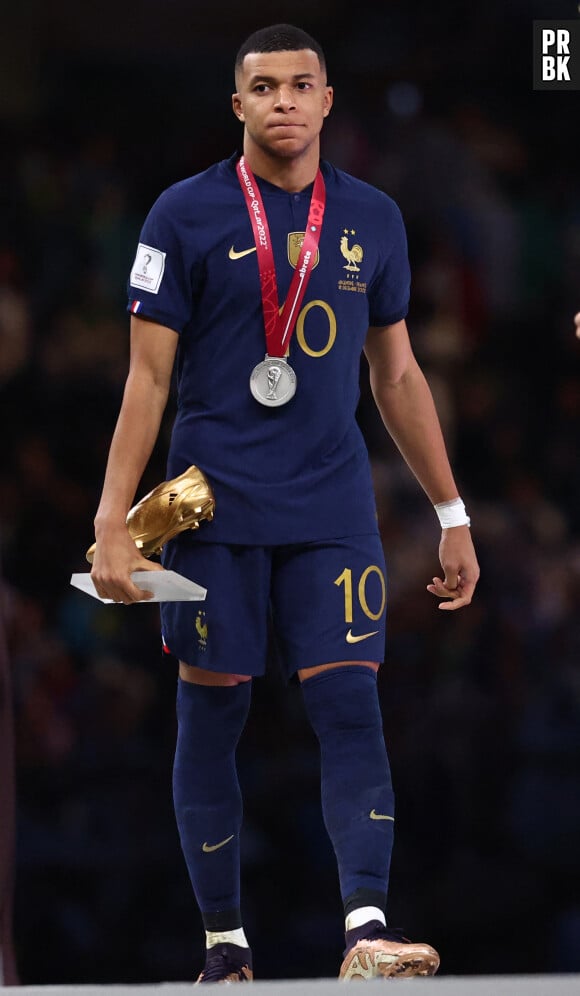 Kylian Mbappé - Remise du trophée de la Coupe du Monde 2022 au Qatar (FIFA World Cup Qatar 2022). Doha, le 18 décembre 2022. © David Klein/Sportimage/Cal Sport Media/Zuma Press/Bestimage