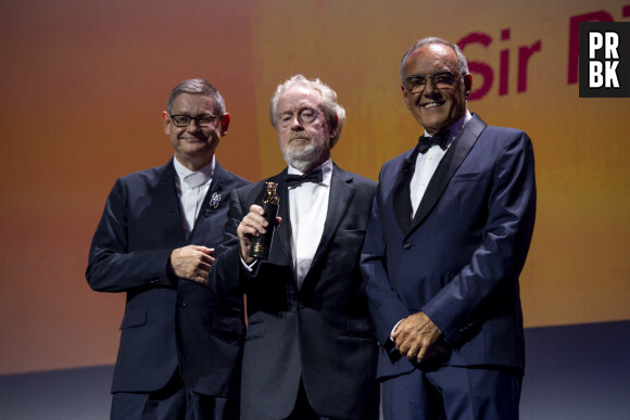 Cyrille Vigneron;Ridley Scott;Alberto Barbera - Ridley Scott reçoit un Lion d'or d'honneur pour l'ensemble de sa carrière lors du festival international du film de Venise (La Mostra), le 10 septembre 2021. 