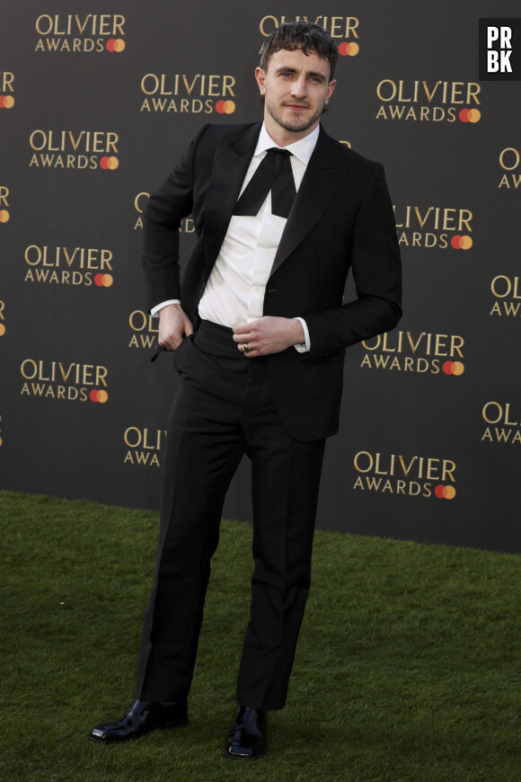 Paul Mescal au photocall de la soirée des "Olivier Awards 2023" à Londres, le 2 avril 2023. Photocall of the "Olivier Awards 2023" evening in London, April 2, 2023.