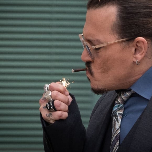 Après le verdict de son procès, voilà ce que Johnny Depp a fait du million de dollars que lui a versé Amber Heard
Johnny Depp quitte son procès en diffamation contre son ex-femme Amber Heard au tribunal de Fairfax le 25 mai 2022. 