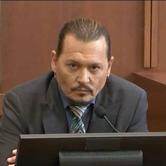 L'argent sera réparti de manière égale pour 5 organisations différentes, chacune récoltant 200 000 $. Les organisations sont Make-A-Film Foundation, The Painted Turtle, Red Feather, Tetiaroa Society et Amazonia Fund Alliance.
Info - Amber Heard renonce à faire appel de sa condamnation pour diffamation - Johnny Depp témoigne dans son procès en diffamation contre son ex-femme Amber Heard au tribunal de Fairfax, le 26 mai 2022. La veille, son ancienne compagne, le mannequin K.Moss a témoigné en visio pour assurer que l'acteur n'était pas responsable de sa chute dans un escalier en Jamaïque dans les années 1990. 