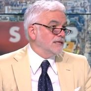 &quot;Je m&#039;en vais !&quot; : ulcéré par son chroniqueur, Pascal Praud cède sa place et désigne son remplaçant dans L&#039;heure des pros